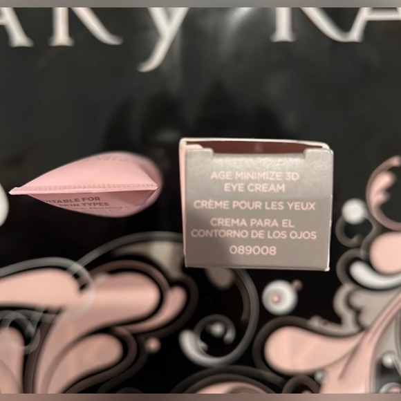 Mary Kay TimeWise® Age Minimize 3D® Eye Cream, .5 OZ. NWT - Picture 6 of 8
